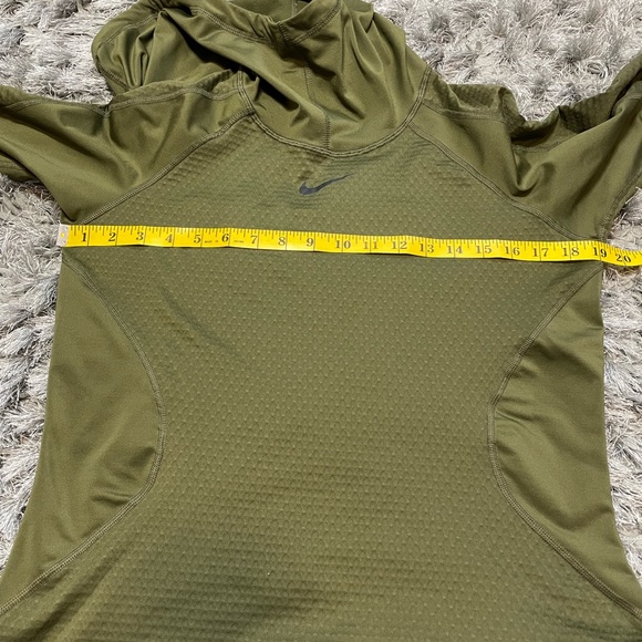 Nike Pro Women’s Army Green Hyperwarm Training Long Sleeve Hoodie Top Size L - Picture 14 of 15